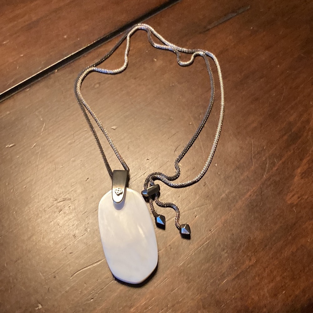 Kendra Scott Inez necklace